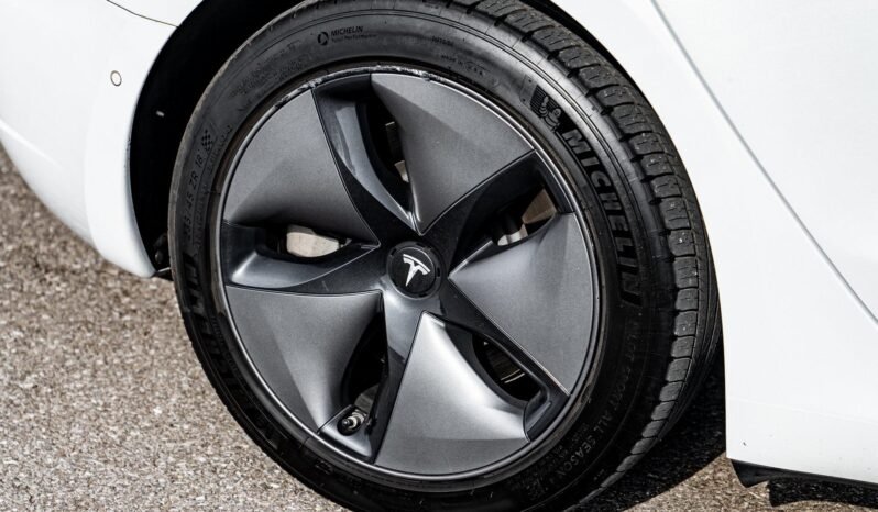 2018 Tesla Model 3 Long Range full