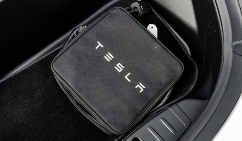 2018 Tesla Model 3 Long Range full