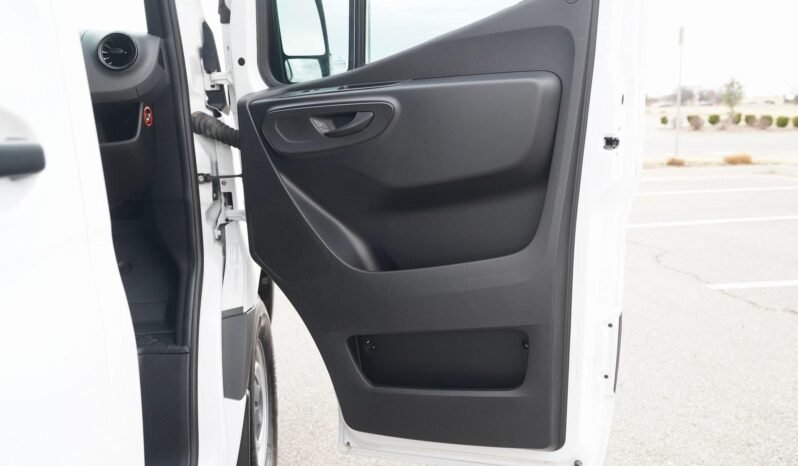 2020 Mercedes-Benz Sprinter 2500 full