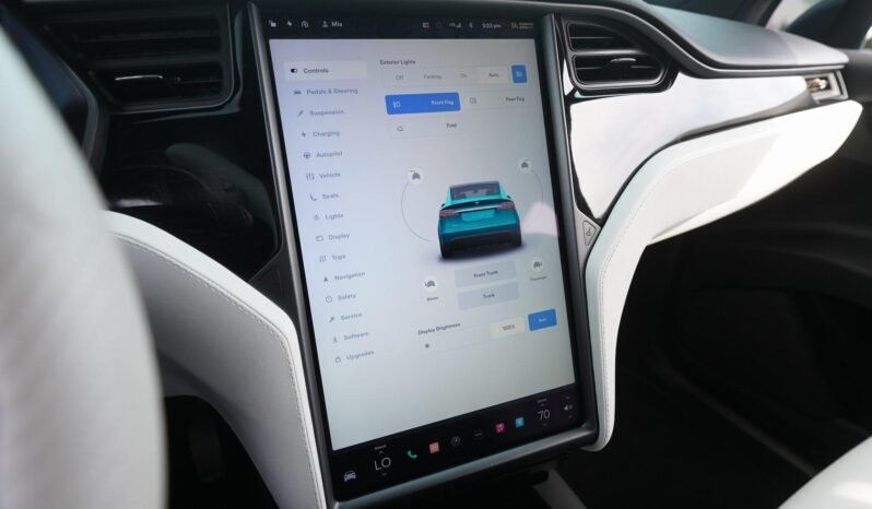2020 Tesla Model X Long Range full