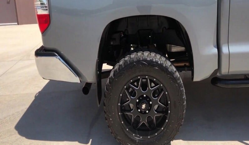 2018 Toyota Tundra SR5 TRD 4×4 full