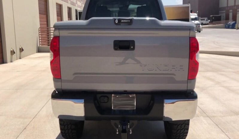 2018 Toyota Tundra SR5 TRD 4×4 full
