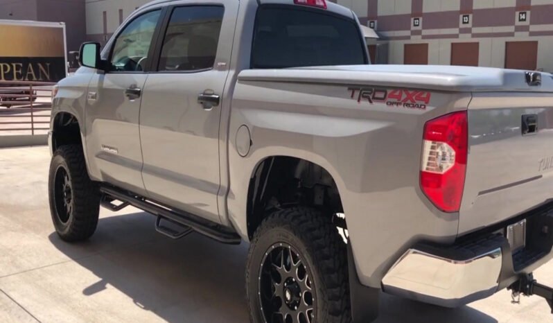 2018 Toyota Tundra SR5 TRD 4×4 full