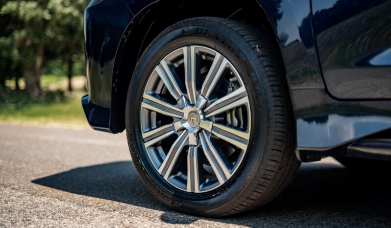 2017 Lexus LX 570 full